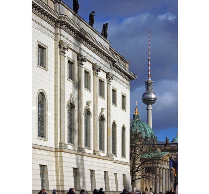 Berlin photo - Humboldt University on Unter den Linden - photo cult berlin