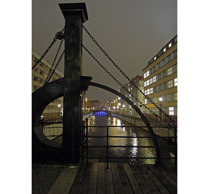 Berlin photograph - on the Jungfern bridge at night - photo cult berlin
