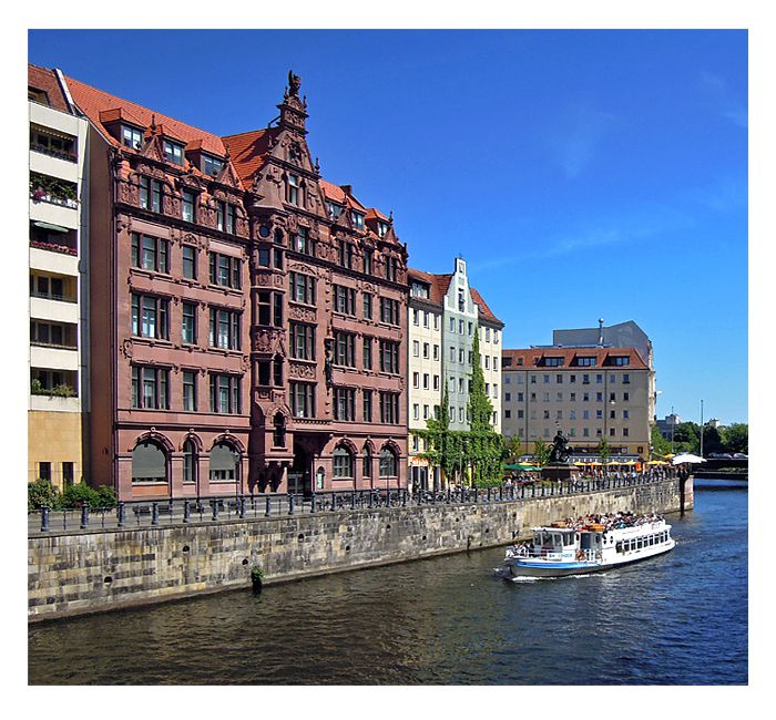 Berlin photograph - view to the Nikolaiviertel - photo cult berlin