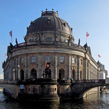 Museum Island viewed from the Spree - photo cult berlin