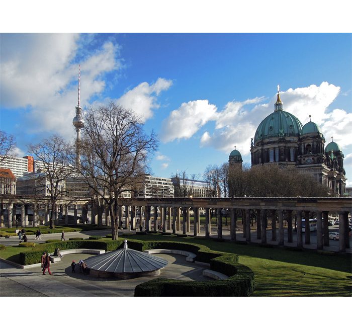 Berlin photo - On Museum Island in early March - photo cult berlin