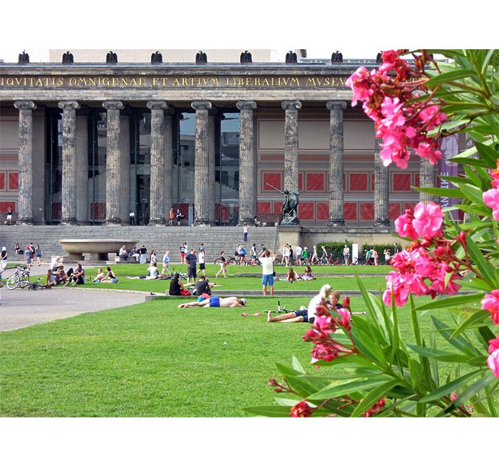 Berlin photo - Berlin Cathedral at the Spree river - photo cult berlin