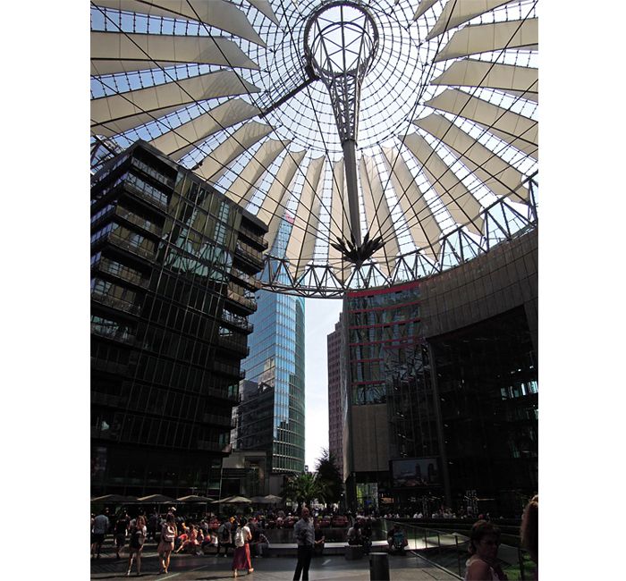 Berlin photo - In the Sony Center - photo cult berlin