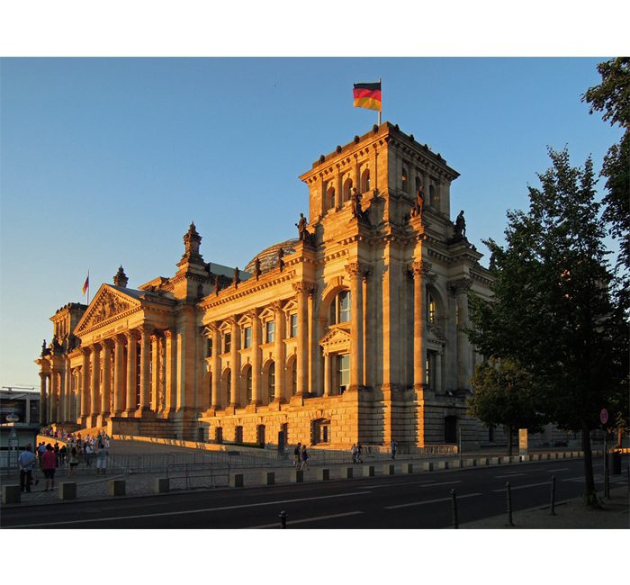 Berlin photo - Reichstag building at sundown - photo cult berlin
