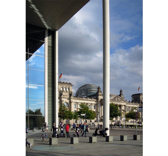 Berlin photo - At the Paul-Löbe-Haus - photo cult berlin