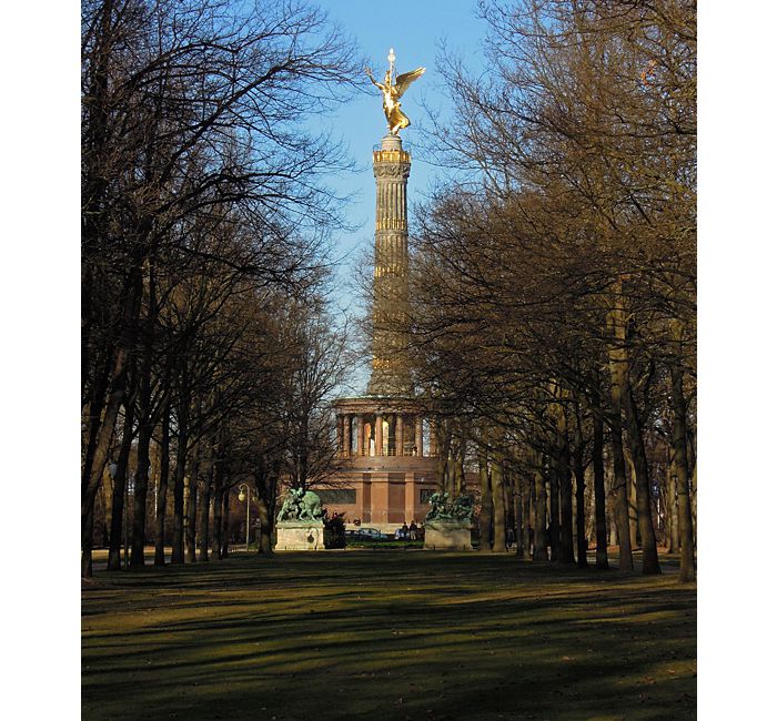 Berlin photo - Victory Column in the Tiergarten in March - photo cult berlin