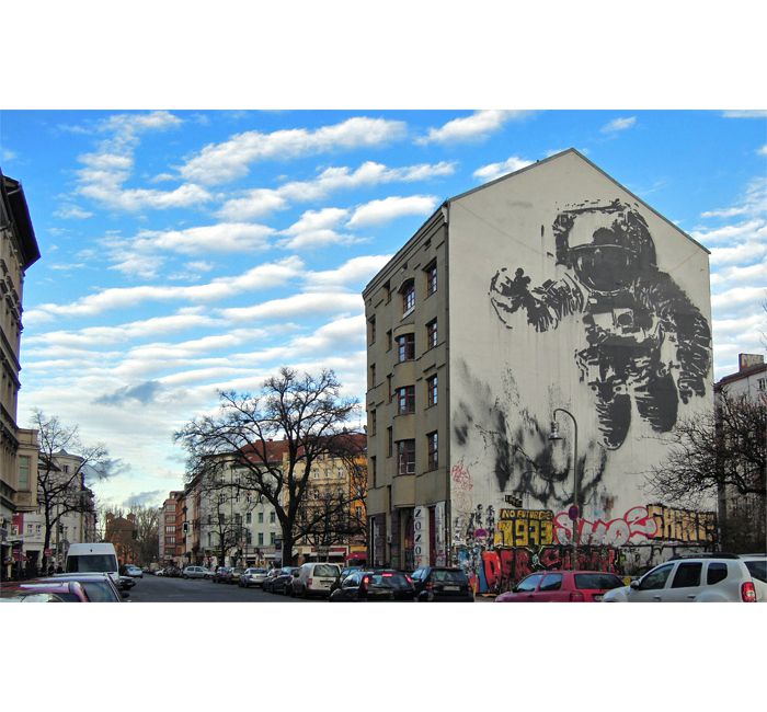 Berlin photo - Street art on Mariannenstrasse in Berlin-Kreuzberg - photo cult berlin