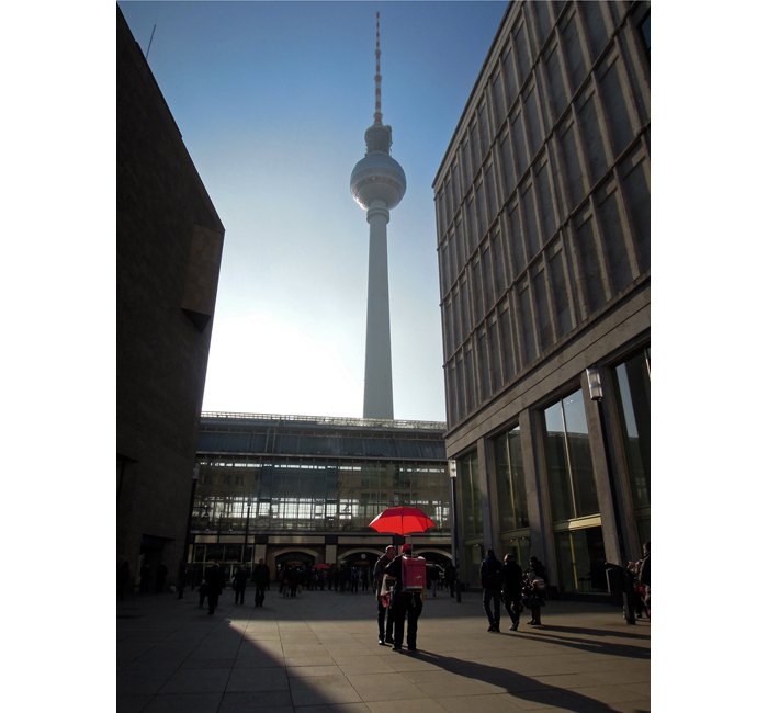 Currywurst seller on Alexanderplatz - photo cult berlin